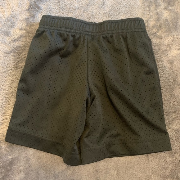 Nike Kids Red and Black Graphic Set - Picture 7 of 7